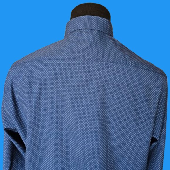 NAUTICA MEN'S SOFT SLIM FIT PERFORMANCE SUPER DRESS SHIRT - SIZE  L (16-16.5) - Picture 6 of 7